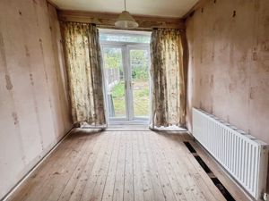 Dining Room- click for photo gallery